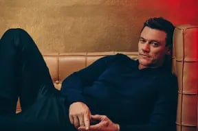 Luke Evans AI voice text to speech and AI music cover generator